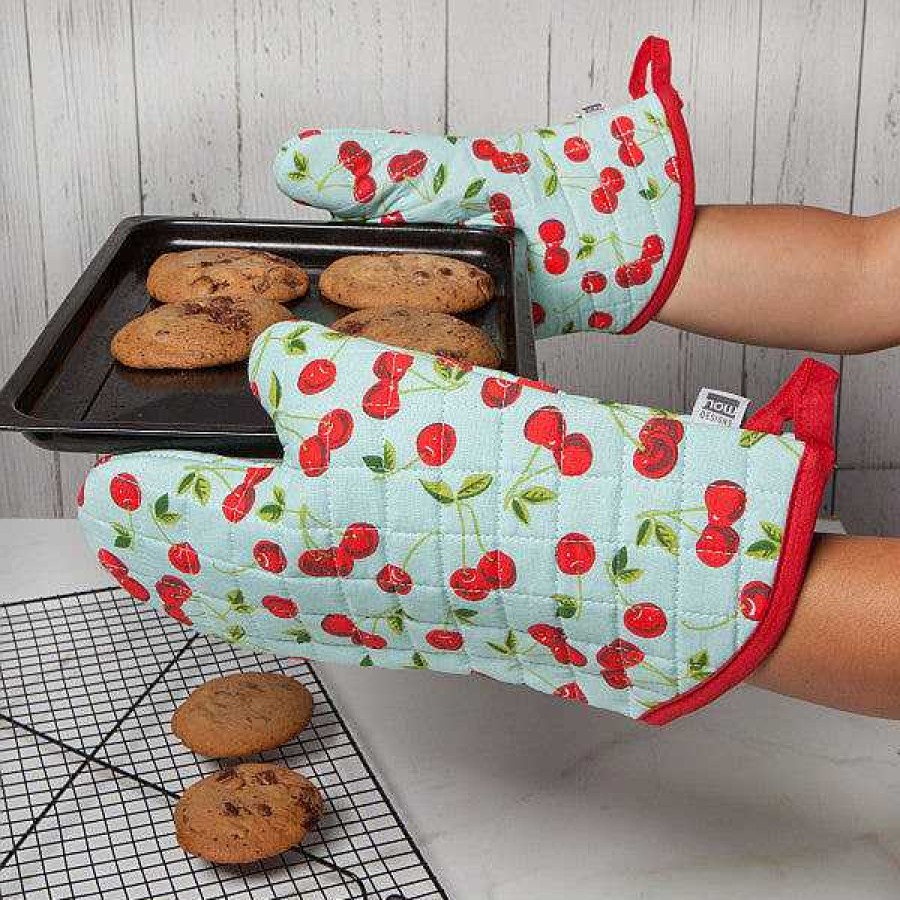 Kitchen Relish Decor | Pot Holder Oven Mitt Set - Cherries