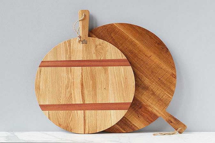 Kitchen Relish Decor | Round Oak Charcuterie Board - Medium