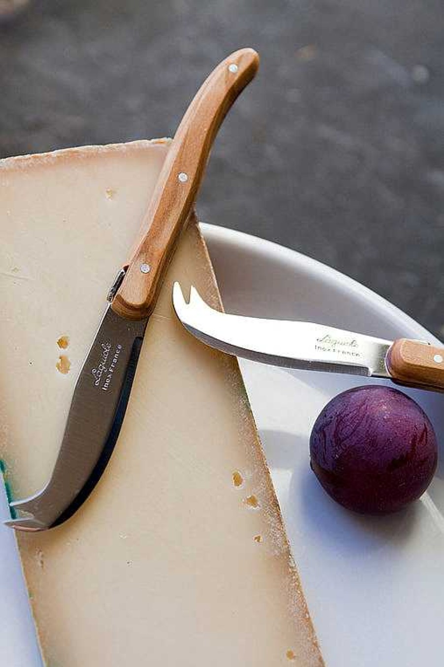 Kitchen Relish Decor | Laguiole Mini Fork-Tipped Knife - Olivewood